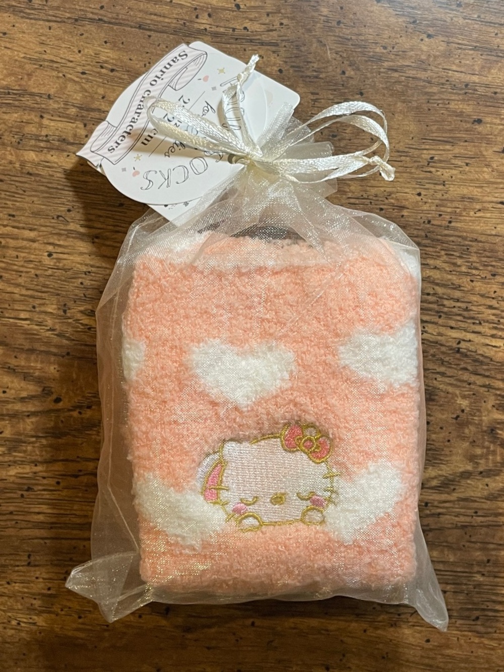 NEW Hello Kitty Pink Socks with Hearts. Size: 23-25 cm.